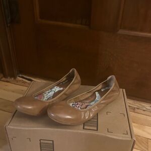 Borne flats